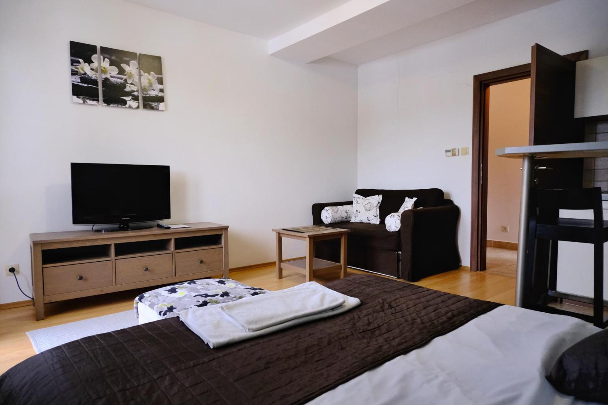 Apartmany Margo Sun Kamzik ドノヴァリ エクステリア 写真